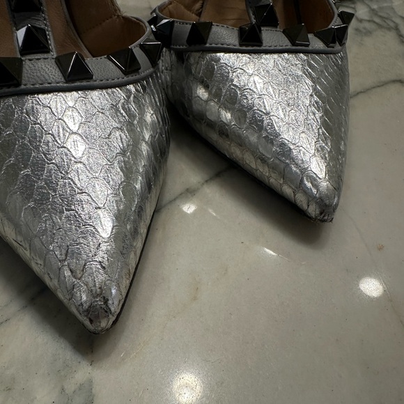 Valentino Rockstud Silver Heels - Picture 4 of 8